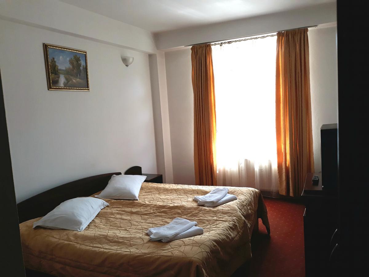 Motel Din Darste Săcele Exterior foto